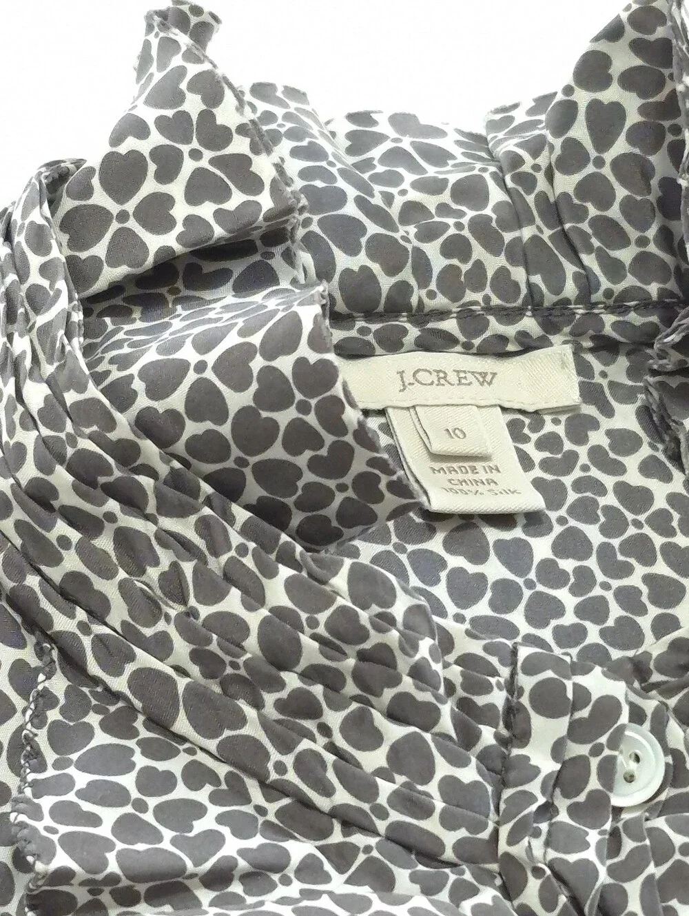 J.CREW 100% Silk Ruffle Neck Sleeveless Blouse Top Heart Print Gray Size 10 Used